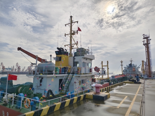 首次完成|北方港航&中石油燃料油首船保稅加注...